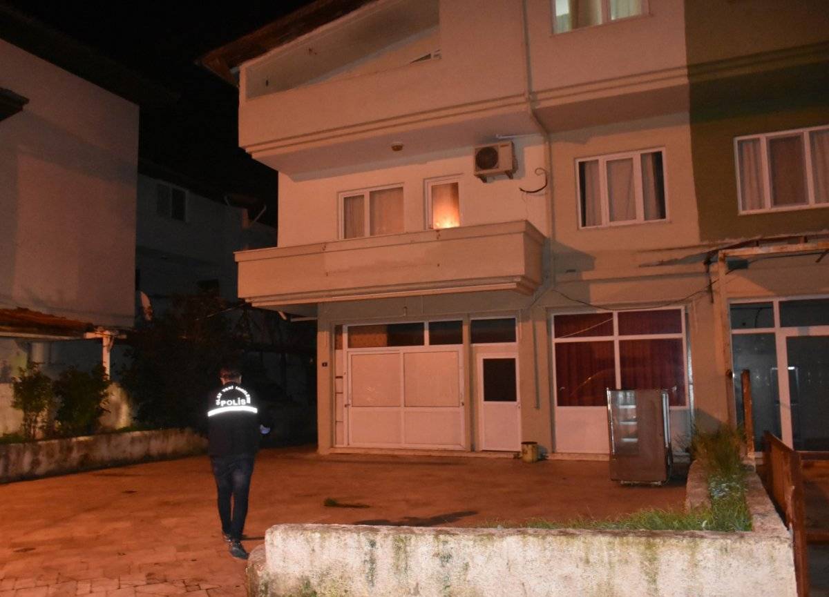 Muğla'da tartıştığı babasını bıçaklayarak öldürdü