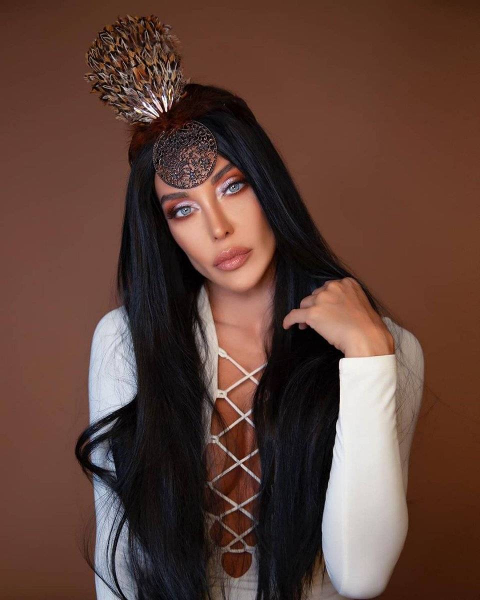 Deniz Akkaya: Verdiğim pozlar kimseyi ilgilendirmez