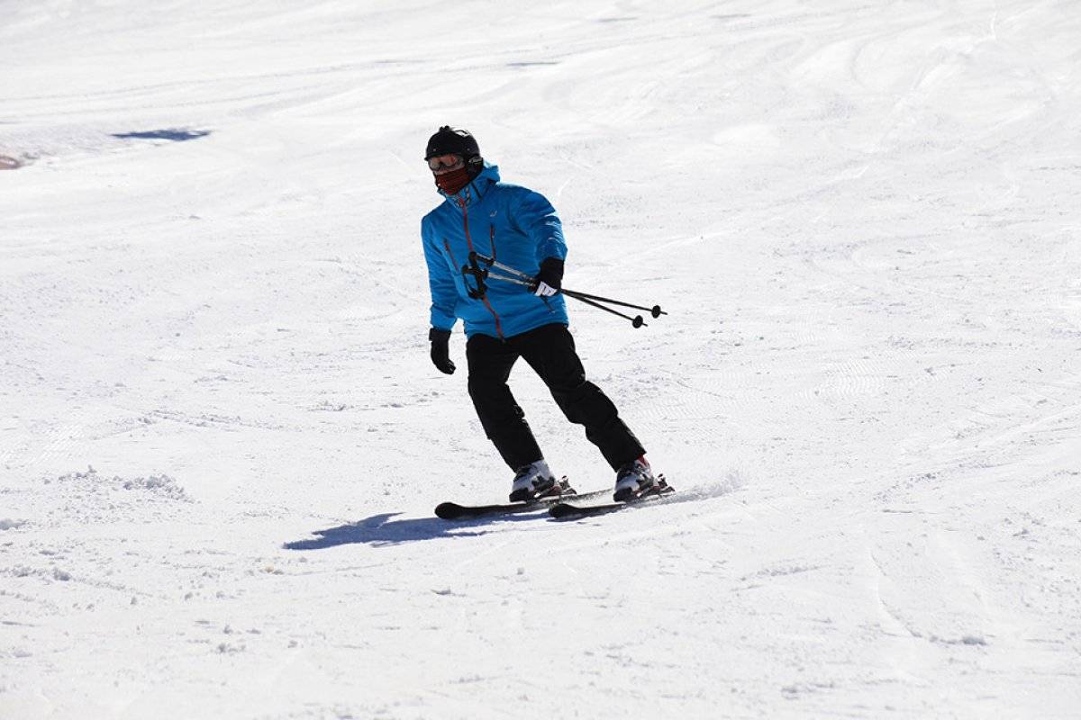 Antalya'da iki mevsim bir arada yaşanıyor