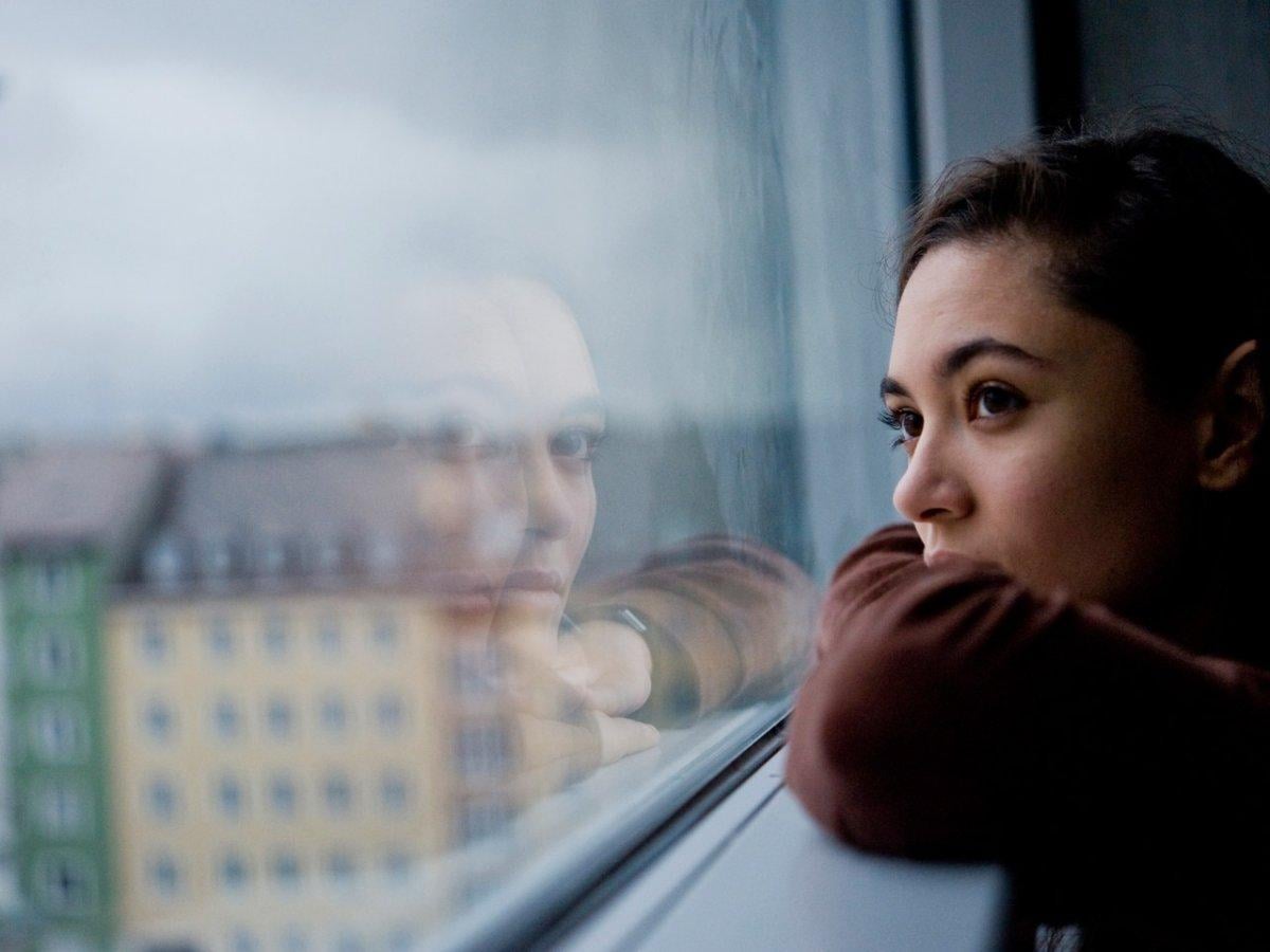 Agorafobi nedir, belirtileri nelerdir? Agorafobi sebepleri nelerdir, nasıl geçer?