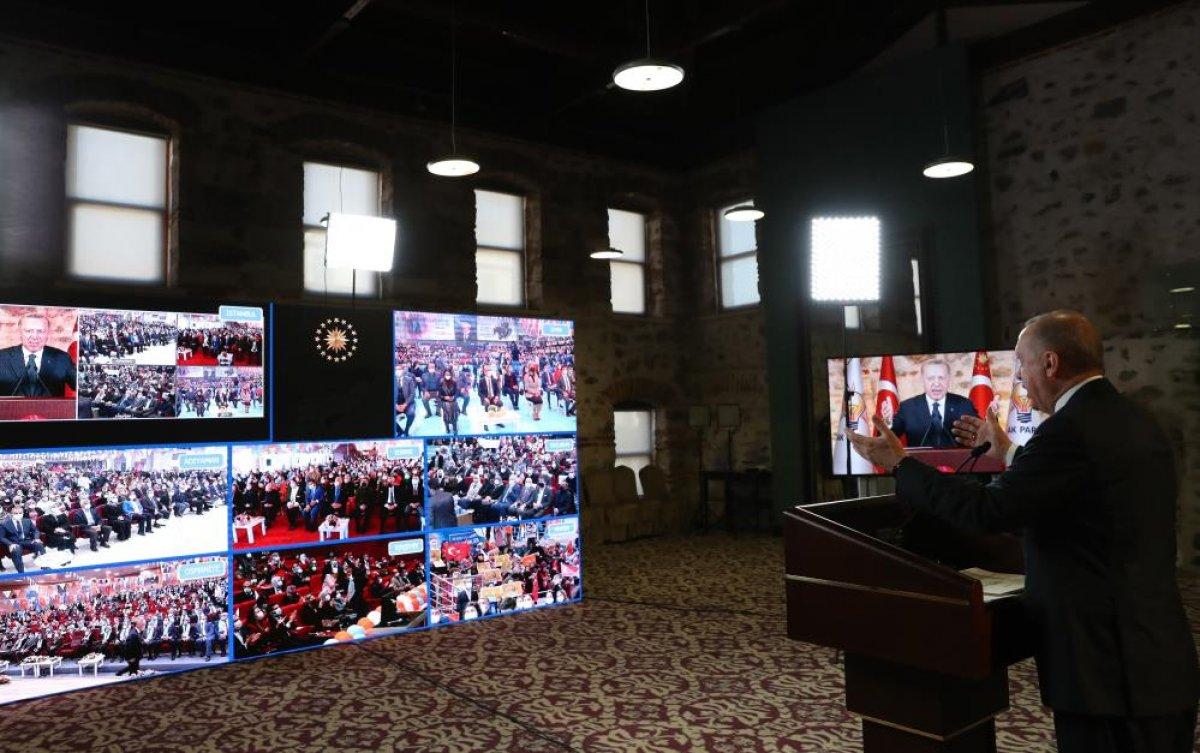 Cumhurbaşkanı Erdoğan, annelerin önemine vurgu yaptı