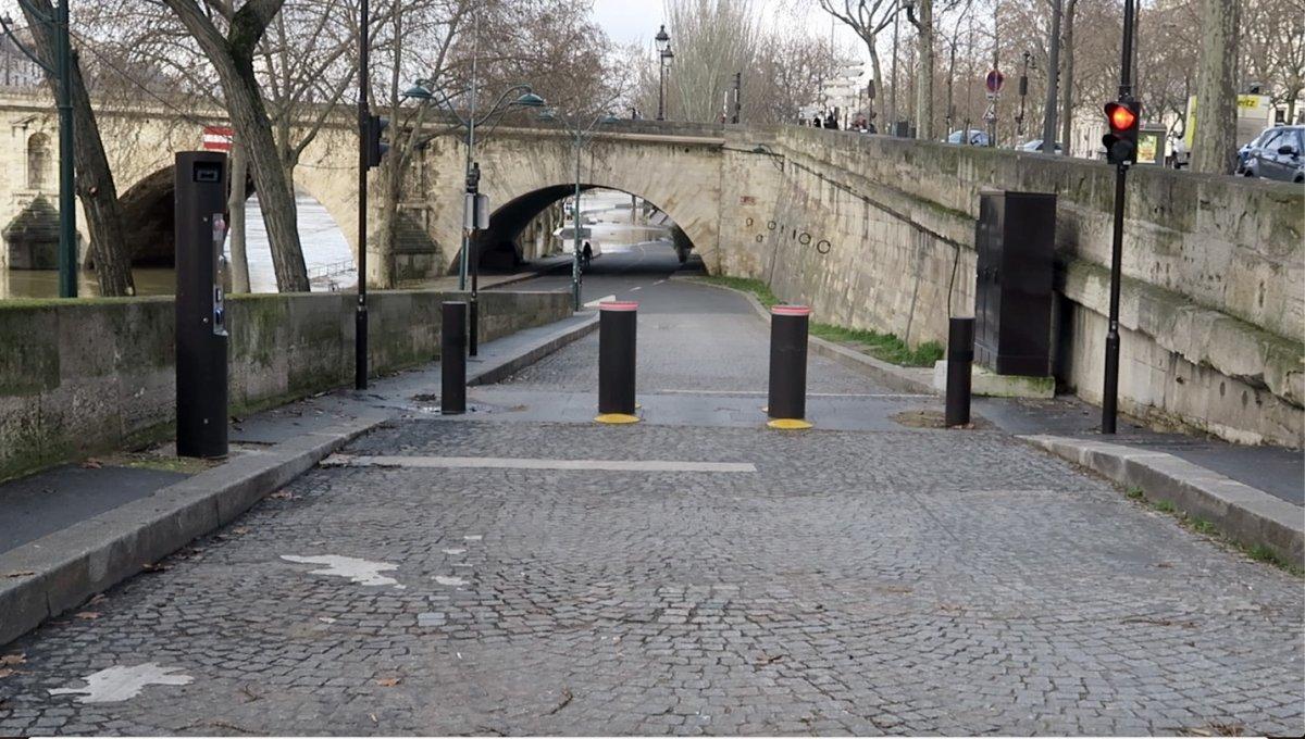 Sen Nehri'nde sular yükseldi, Paris'te yollar trafiğe kapatıldı