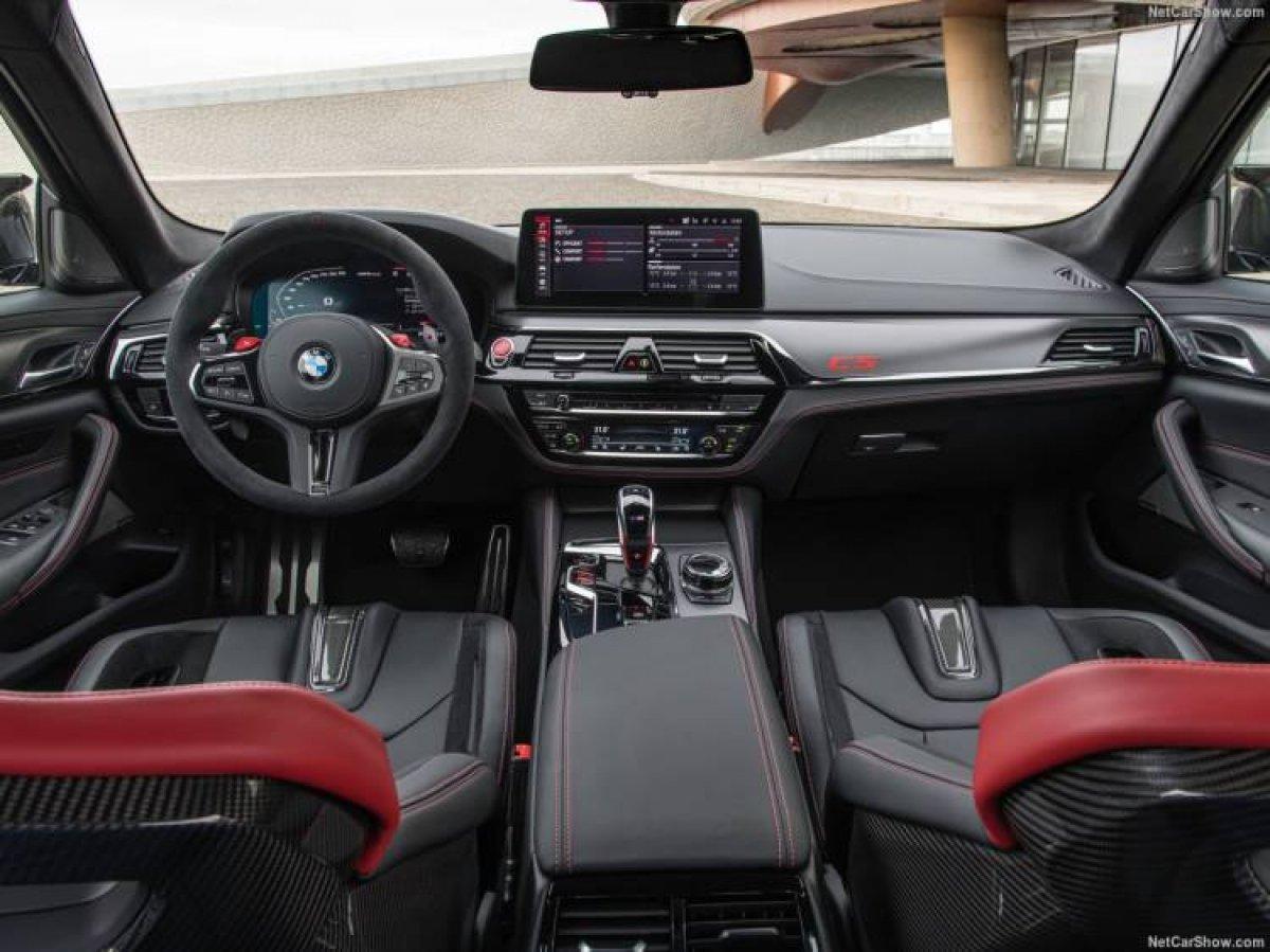 BMW M5 CS