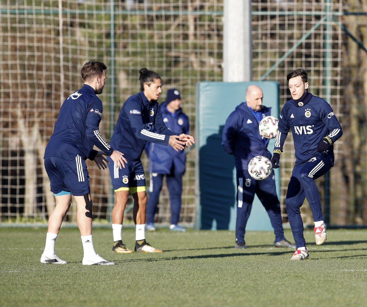 Fenerbahçe derbiye psikologla hazırlanıyor