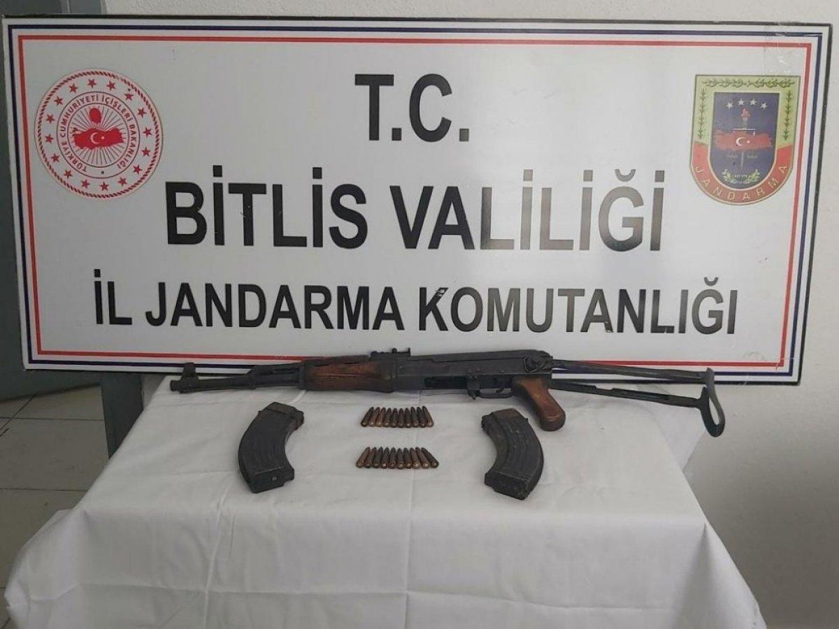 Bitlis’te eş zamanlı terör operasyonu: 11 gözaltı