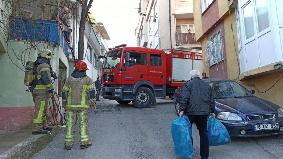 Bursa'da, terasta mangal keyfi panik yarattı