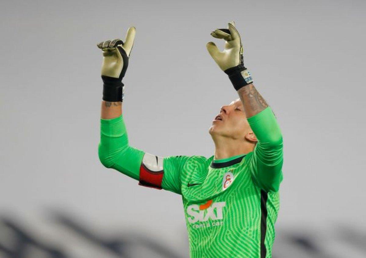 Muslera: Galibiyeti anneme armağan ediyorum