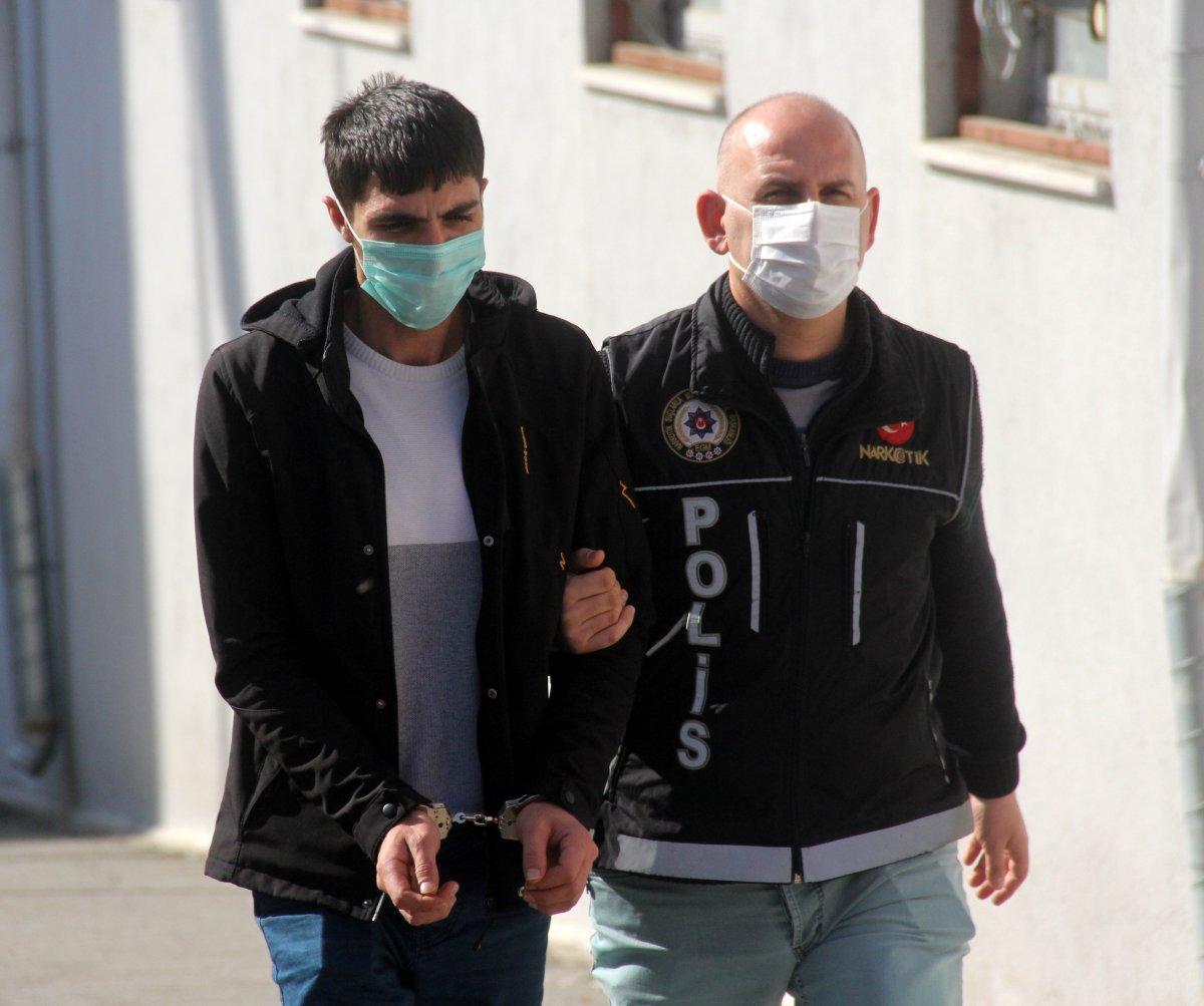 Adana'da peynir arasında esrar sevkiyatı