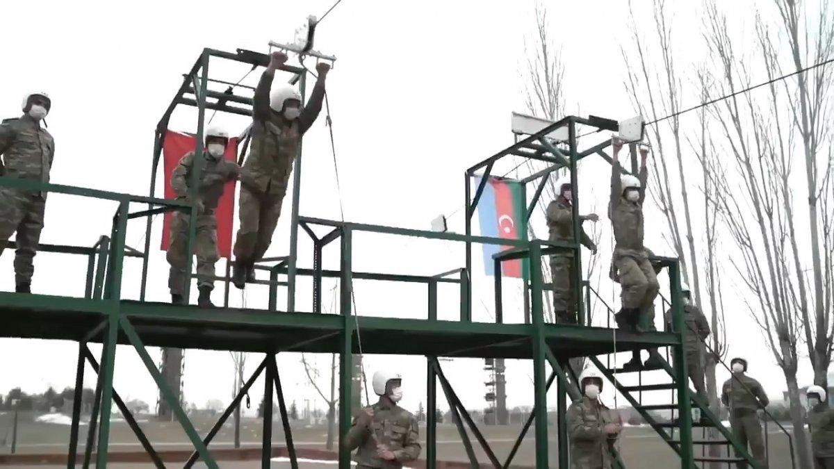 Türk ve Azerbaycan askerlerine, Statik Atlayış Eğitimi verildi
