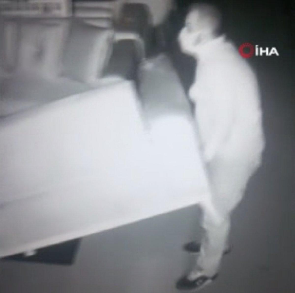 Ankara'da 2 mobilya hırsızı, suçüstü yakalandı