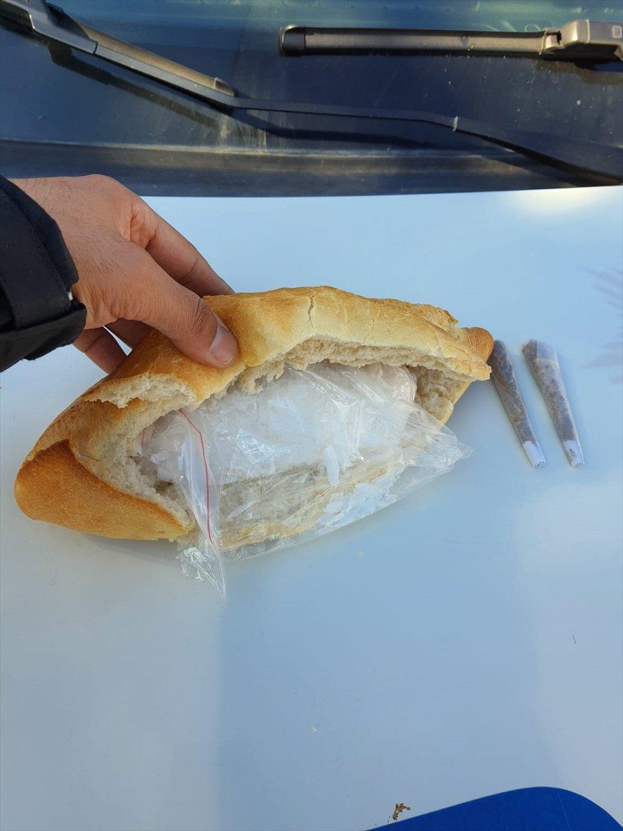 Ankara'da ekmeğin arasından uyuşturucu çıktı