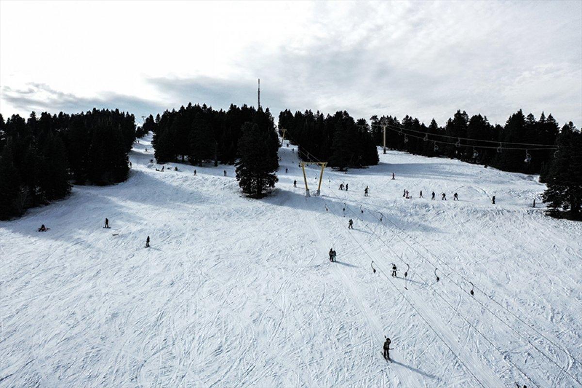 Uludağ'da hafta sonu yoğunluğu