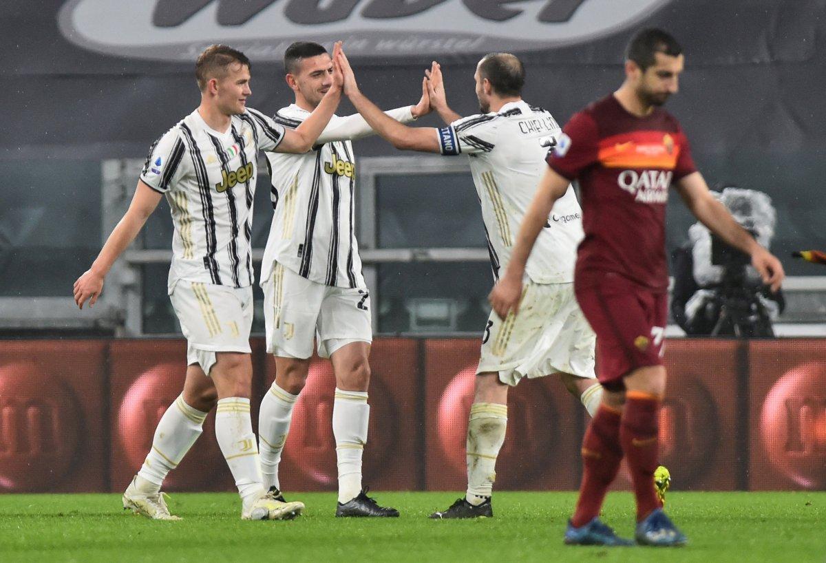 Juventus evinde Roma'yı yenerek zirve yarışını sürdürdü