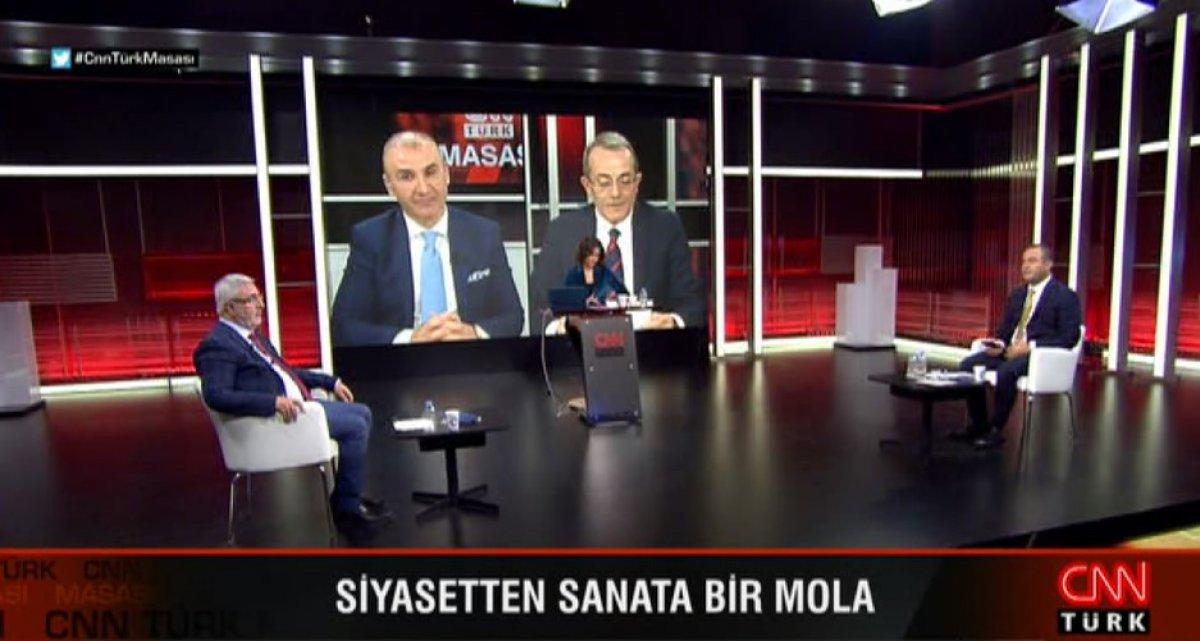 CNN Türk yayınında siyasi tartışmaya türkü ve şiir molası