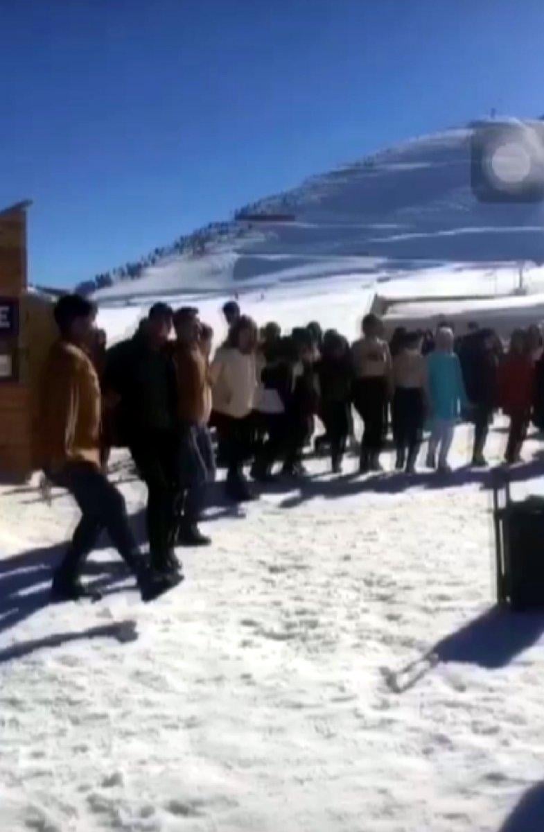 Kahramanmaraş'ta kayak merkezinde halay tepki çekti