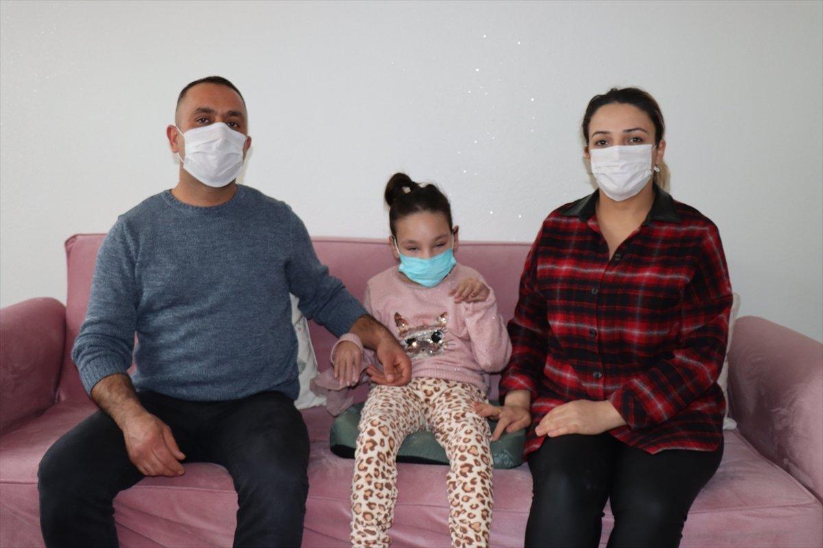 Adıyaman'da serebral palsi hastası Yaren, yürümek için yardım bekliyor