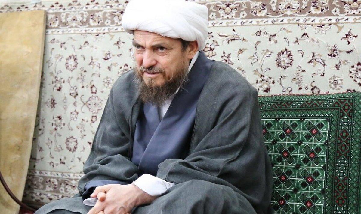 İranlı din adamı: Koronavirüs aşısı yaptıranlar 'eşcinsel' oldu