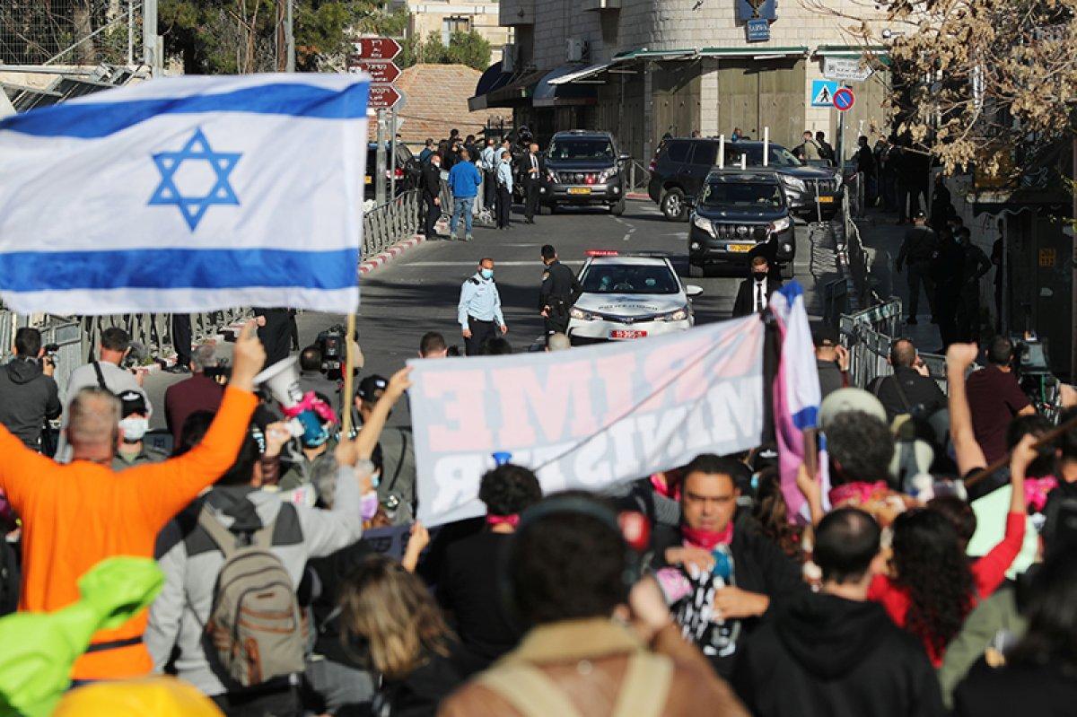 Binyamin Netanyahu, hakim karşısına çıktı