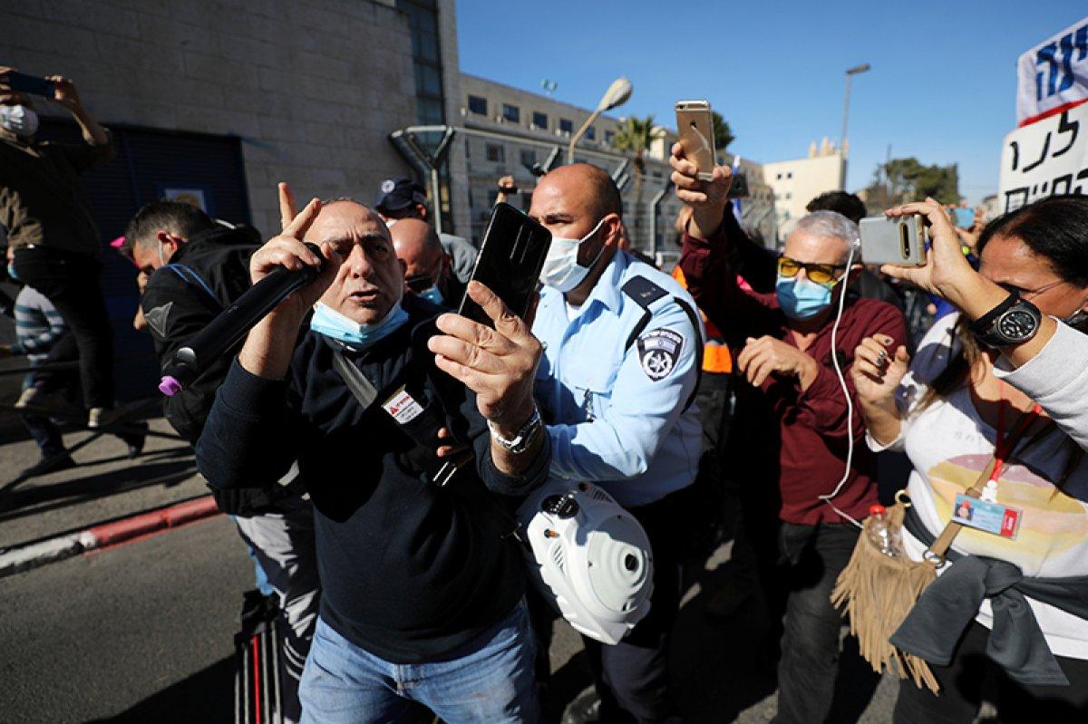 Binyamin Netanyahu, hakim karşısına çıktı