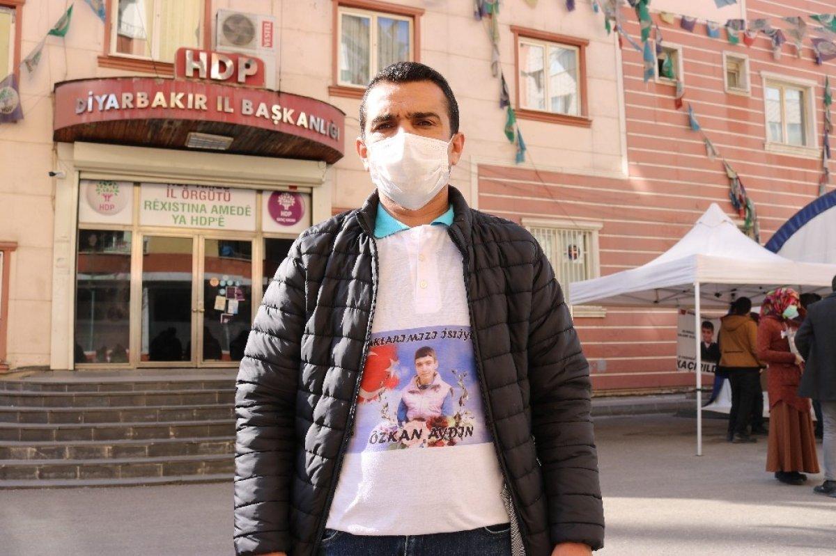 Twitter’ın evlat nöbetindeki ailelerin hesaplarını kapatmasına tepki