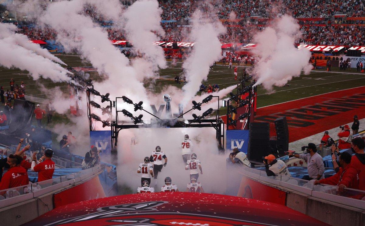 Super Bowl'da korona önlemleri unutuldu