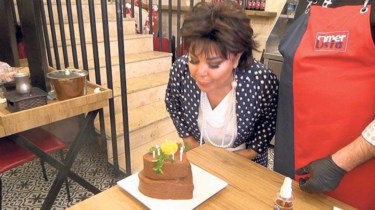 Safiye Soyman'ın çiğ köfteli kutlaması