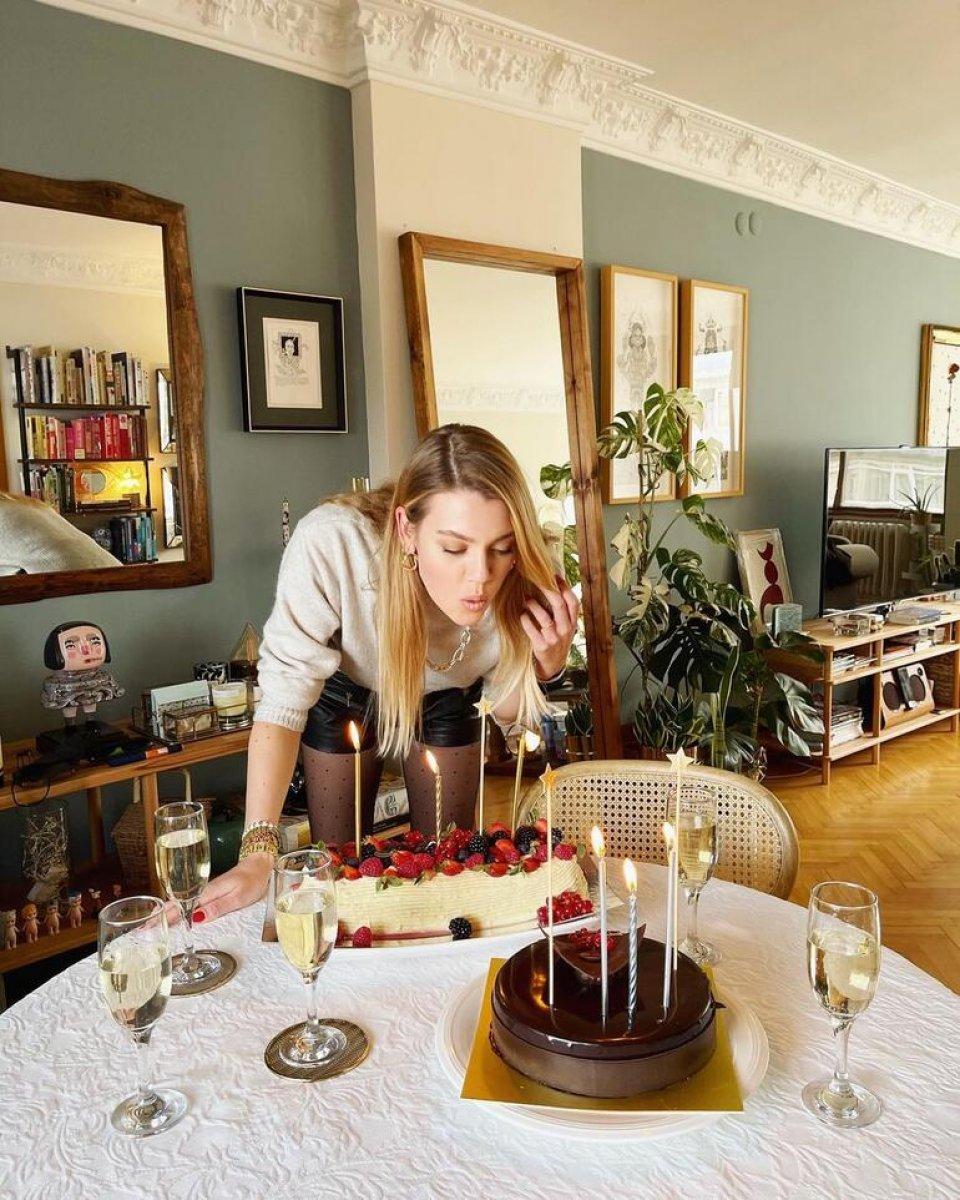 Derya Şensoy'a sürpriz kutlama