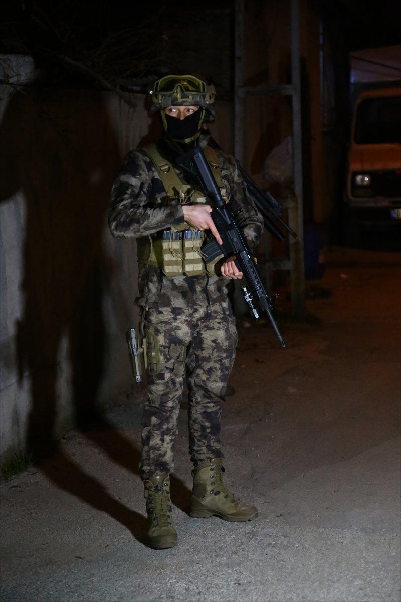 Adana'da uyuşturucuya özendirenlere yönelik operasyon