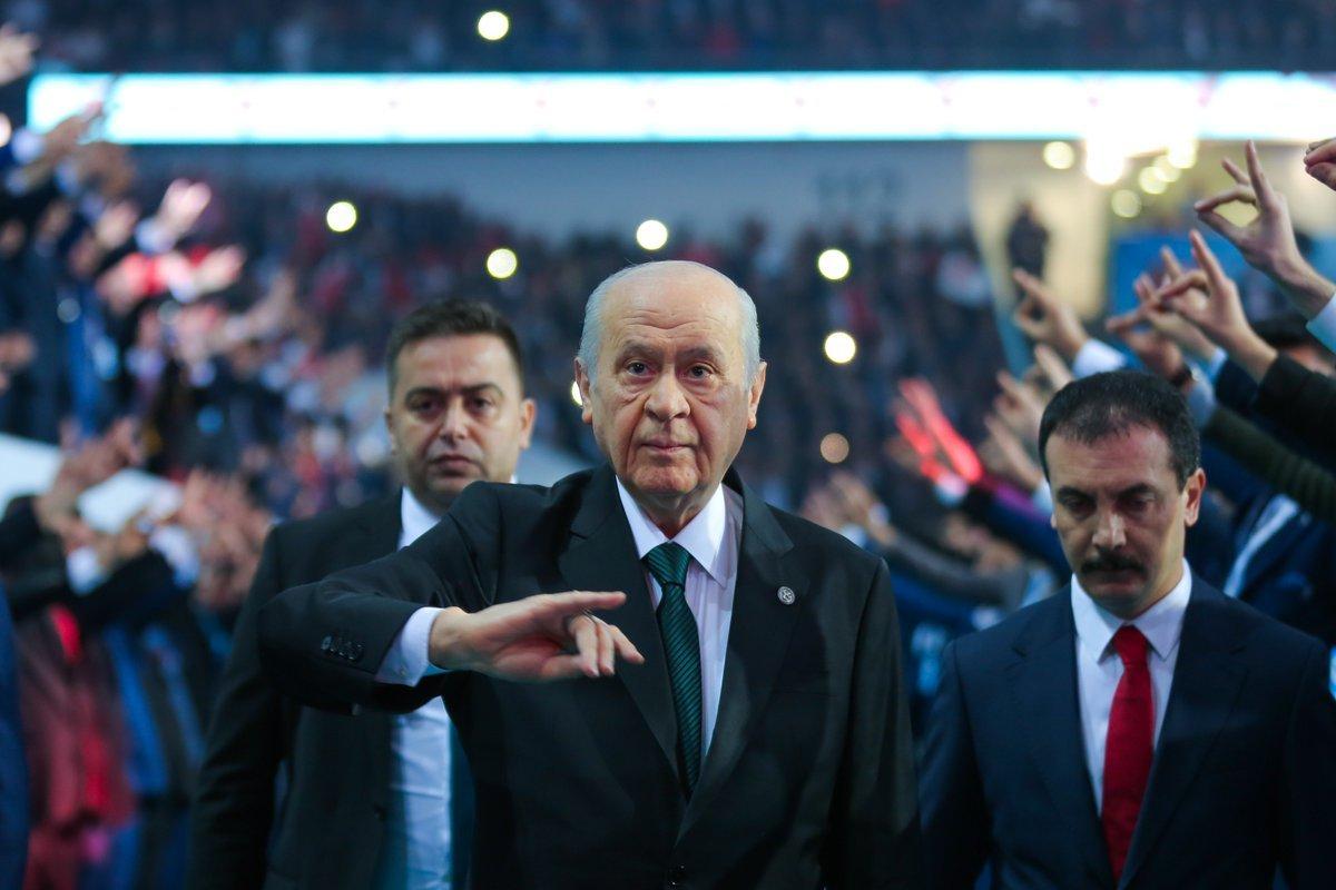 Devlet Bahçeli, genel başkanlık adaylığını duyurdu