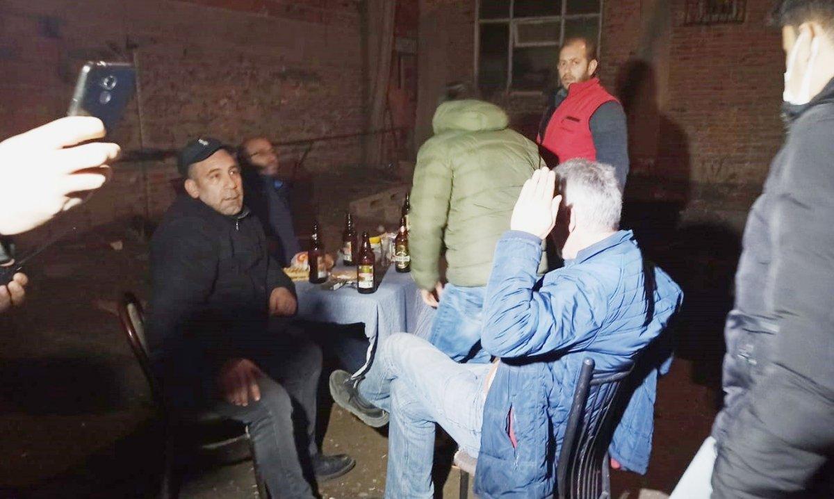 Bursa'da polis, kaçak meyhaneyi müşteri gibi bastı