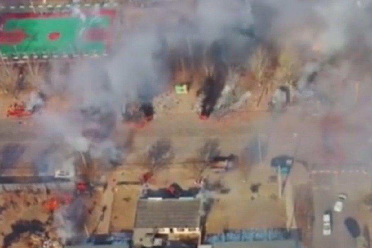 Çin'in havai fişek deposu patladı