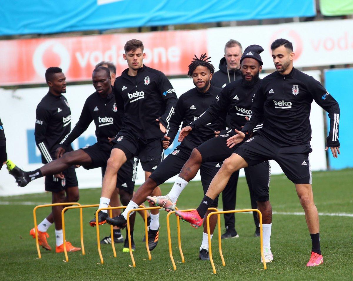 Beşiktaş'ın Konya kafilesi: Cenk Tosun kadroda