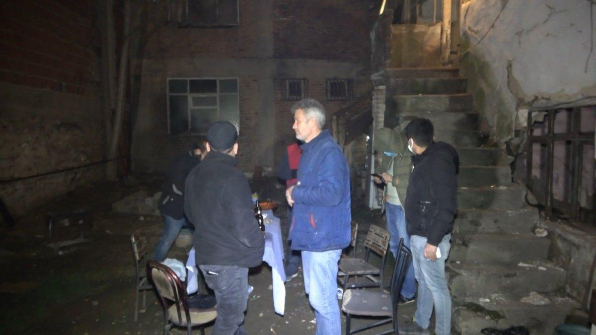 Bursa'da polis, kaçak meyhaneyi müşteri gibi bastı