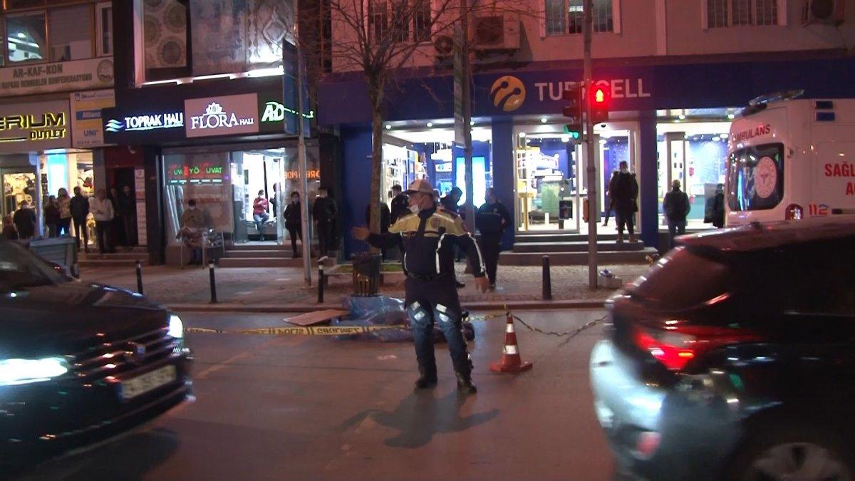 Ümraniye'de yolun karşısına geçmek isteyen engelli öldü