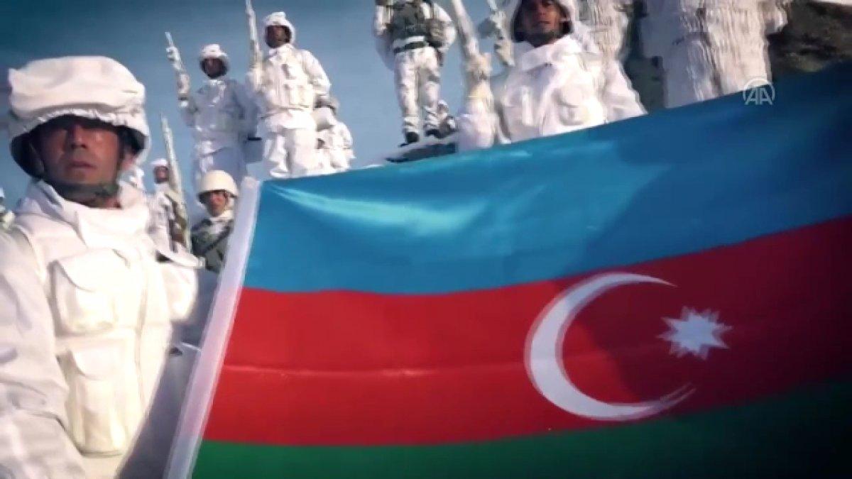 Türk Silahlı Kuvvetleri'nin komando marşlı kış tatbikatı