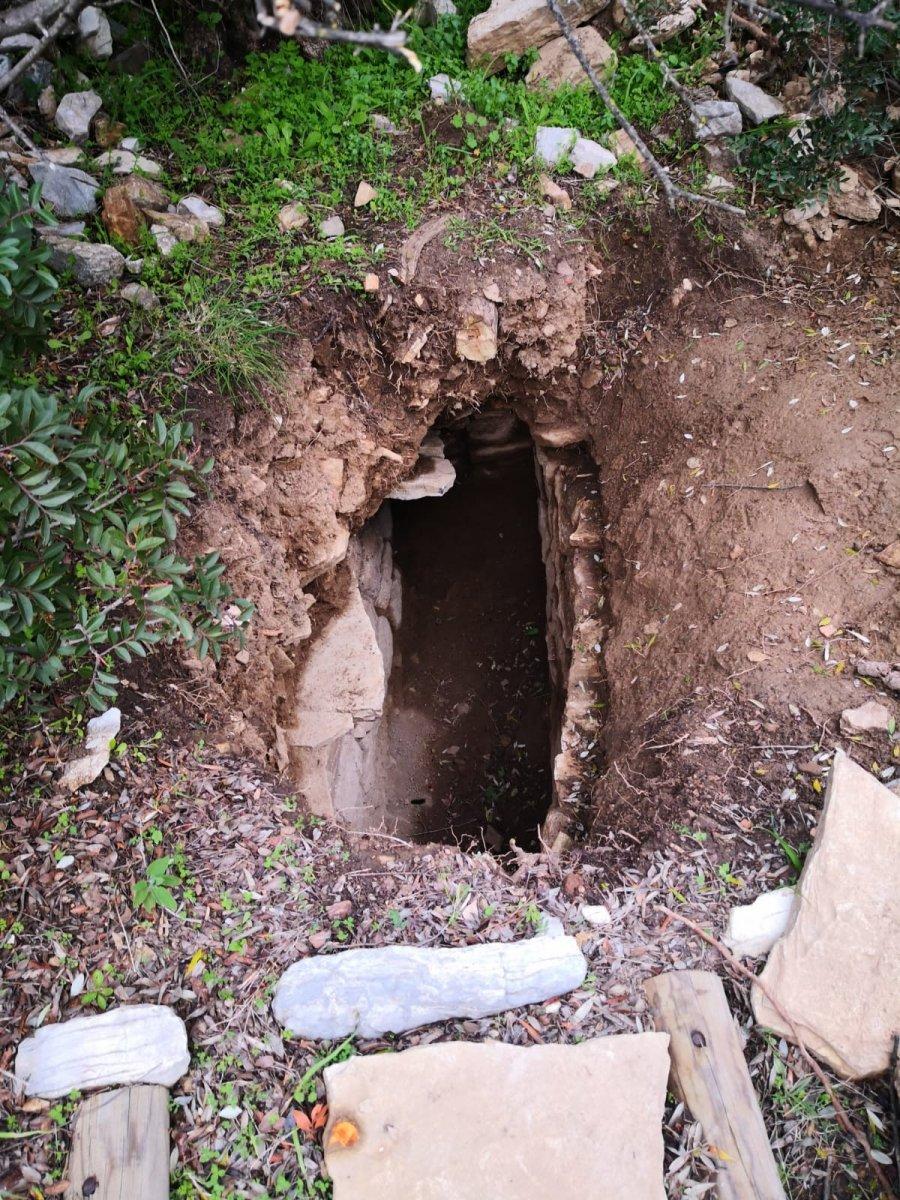 Bodrum'da hazine avcıları 3 bin 500 yıllık tarihi kenti talan etti