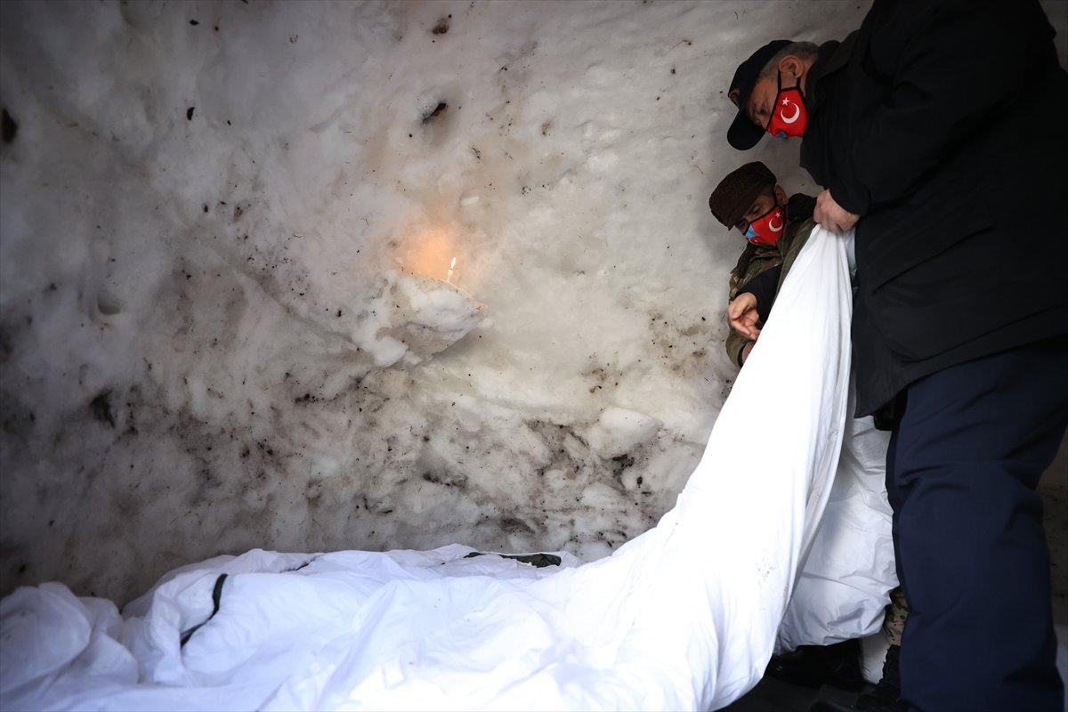 Türk Silahlı Kuvvetleri'nin komando marşlı kış tatbikatı