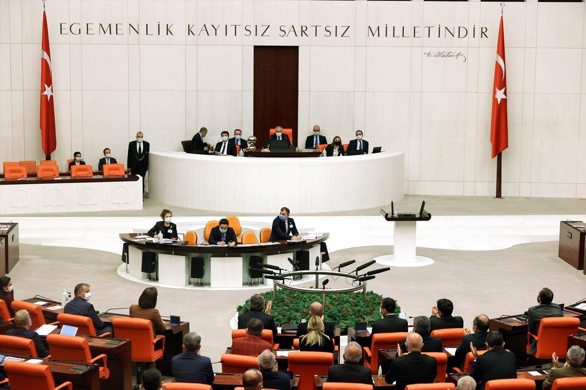 Enis Berberoğlu yeniden milletvekilli