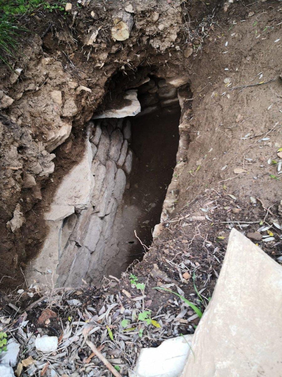 Bodrum'da hazine avcıları 3 bin 500 yıllık tarihi kenti talan etti