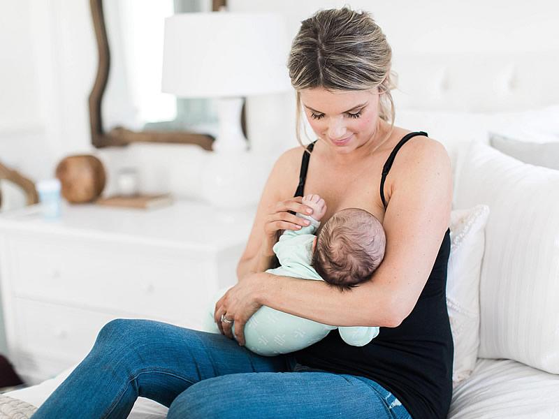 Anne sütü bebeği koronavirüse karşı koruyor