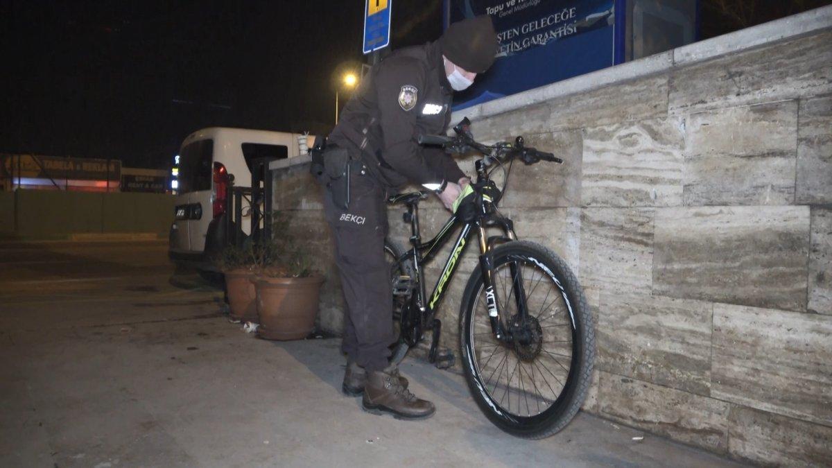 Bursa’da kısıtlamanın bitimine dakikalar kala bisikletiyle ceza yedi