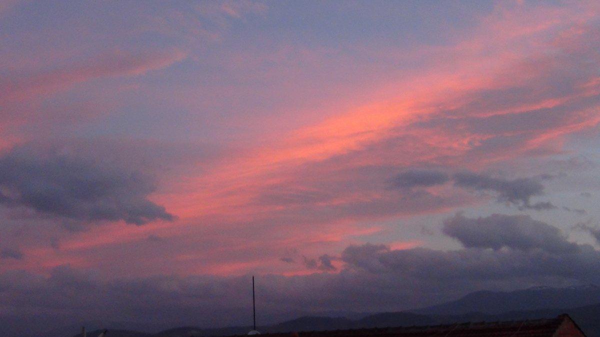 Bursa'da gökyüzünde büyüleyen görüntü