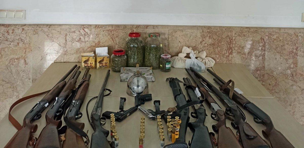 Sakarya’da 7 mahalleye eş zamanlı uyuşturucu operasyonu: 10 gözaltı