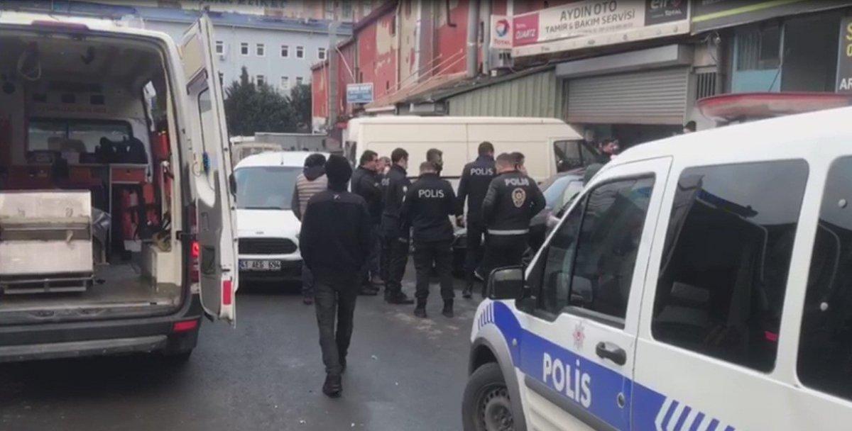 Esenyurt'ta çıkan silahlı kavgada polis memuru yaralandı