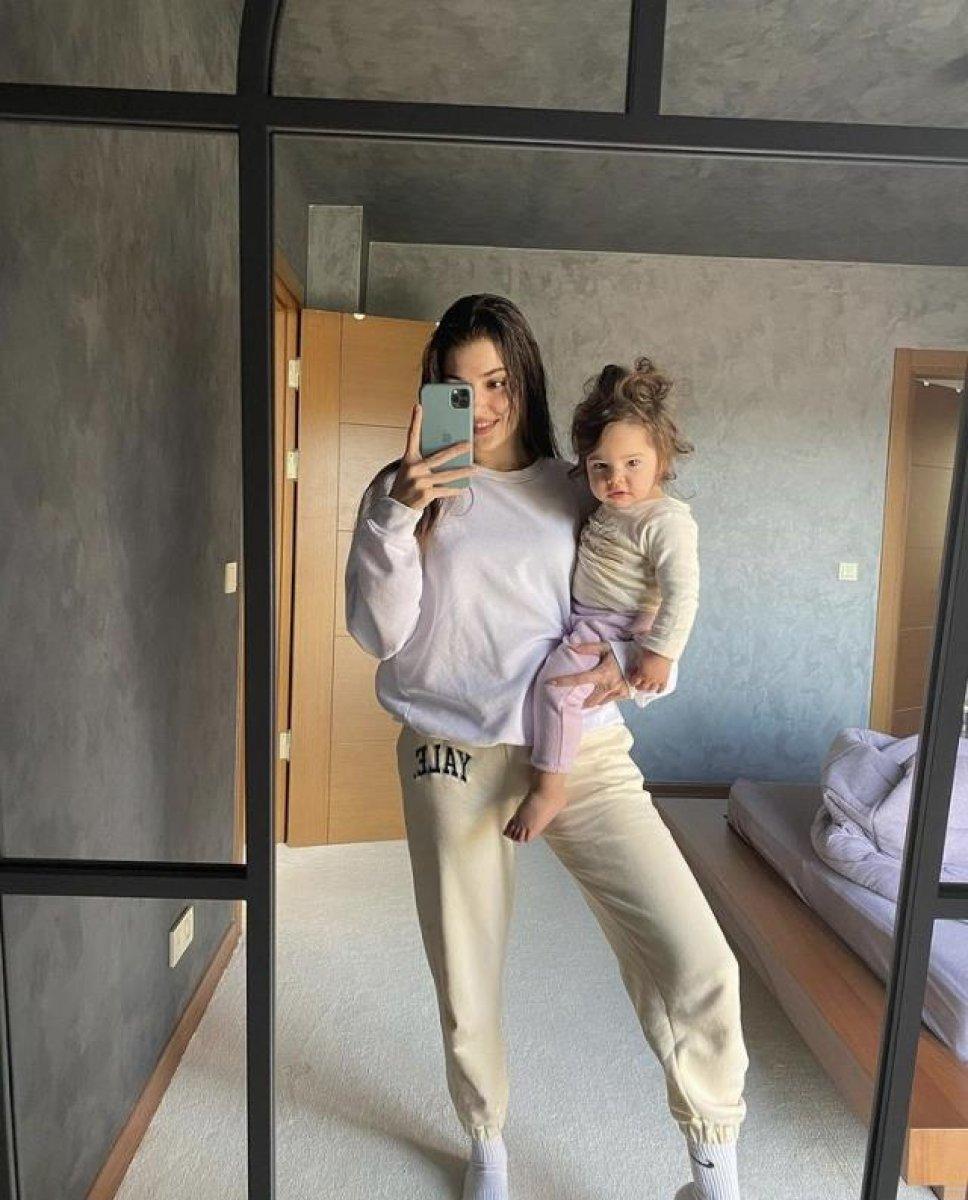 Hande Erçel'in duş sonrası paylaşımı