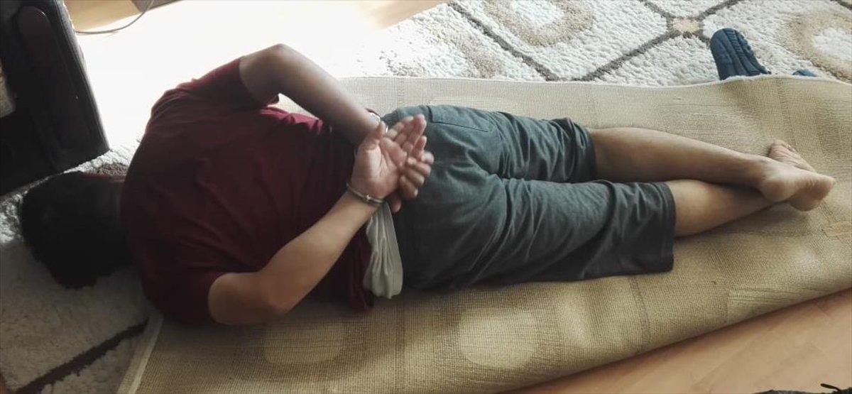 Ankara'da FETÖ'cü eski emniyet müdürü ve akademisyen yakalandı