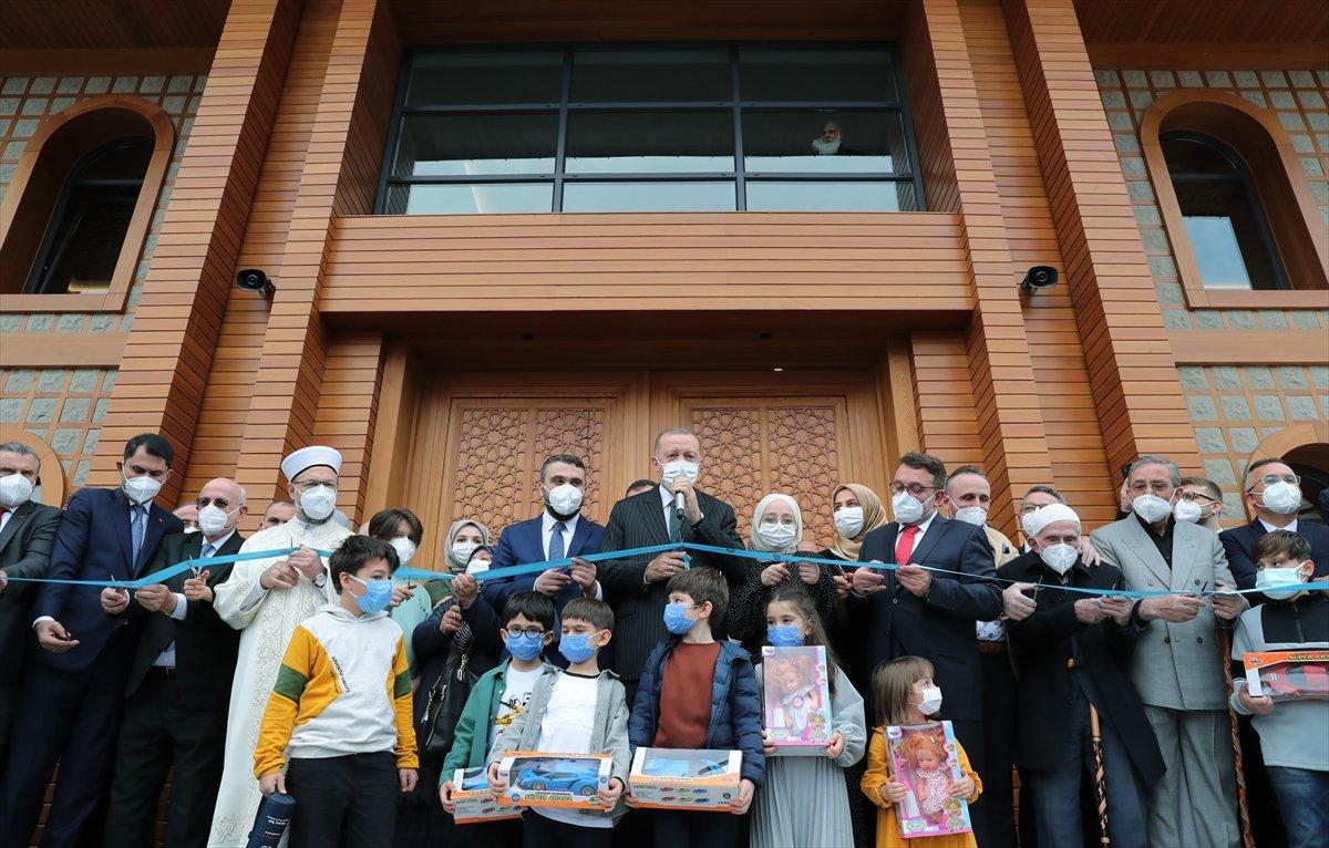 Cumhurbaşkanı Erdoğan, memleketi Rize'de