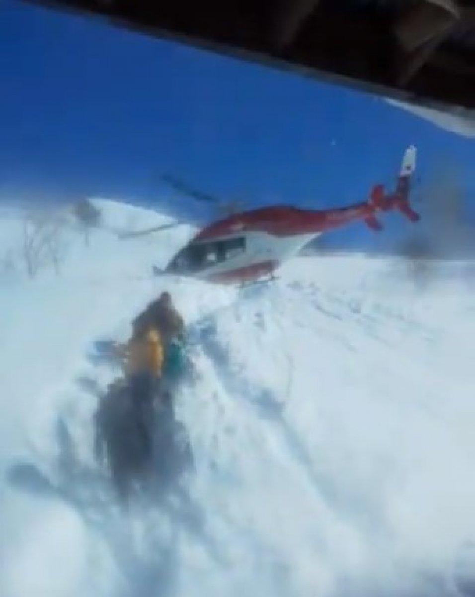 Van'da ulaşımı kapanan köyden hastayı helikopter aldı