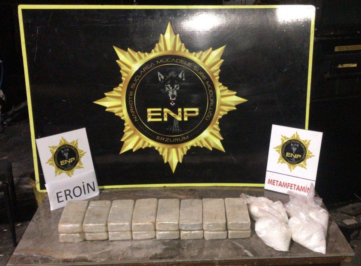 Erzurum'da, üç araçtan 56 kilo uyuşturucu çıktı