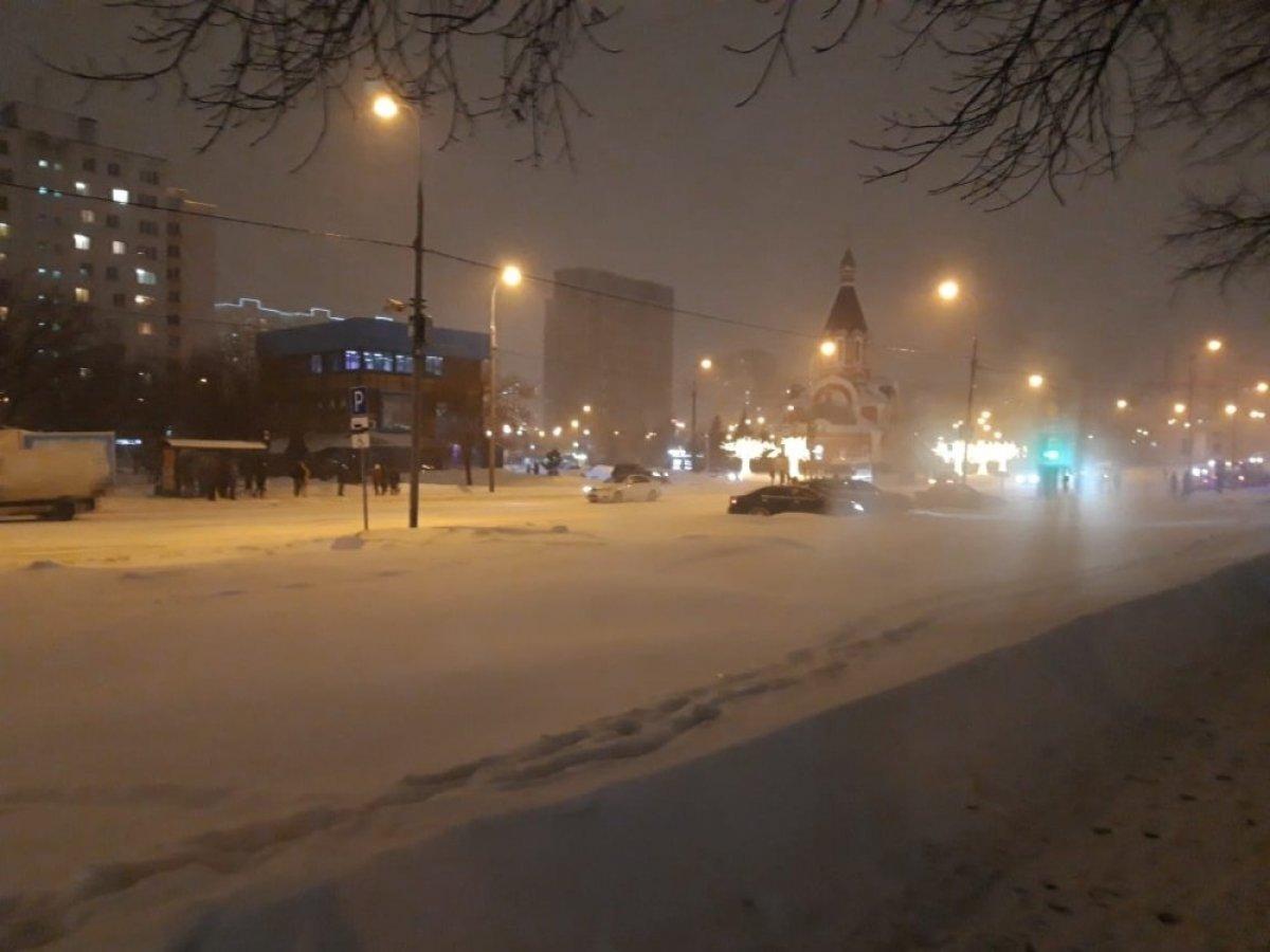 Rusya’da kar yağışı hayatı durma noktasına getirdi